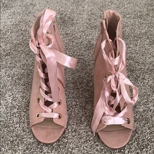 Baby pink heels 4 in
